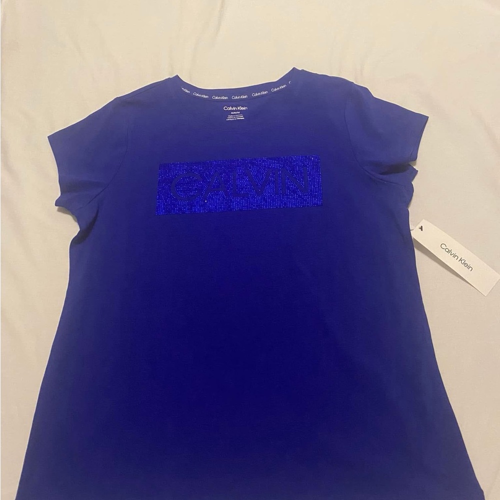 Never worn. Smoke and pet free home